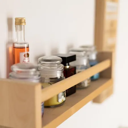 Emotions Alojamento de Acomodação e Pequeno-almoço 3*